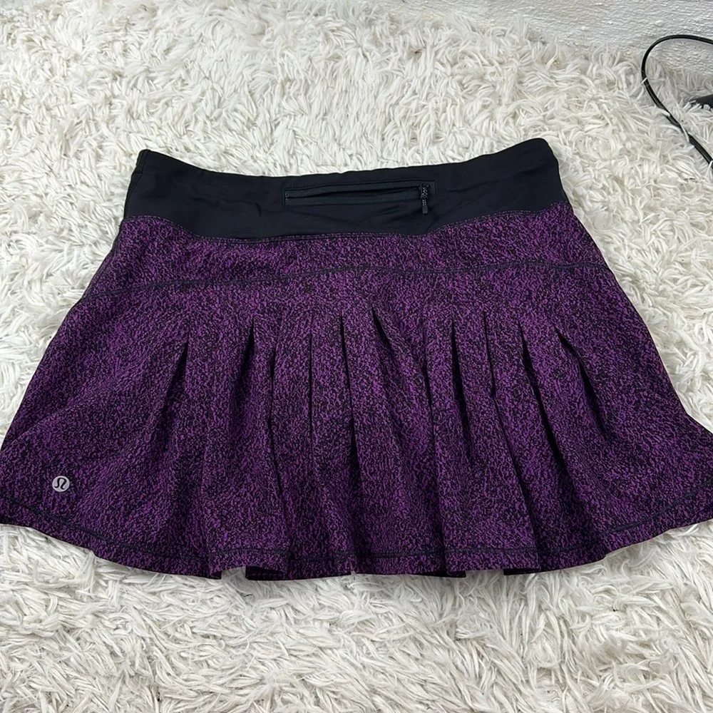 Lululemon Circuit Breaker Skirt Aurora Black and Purple - Picture 5 of 6